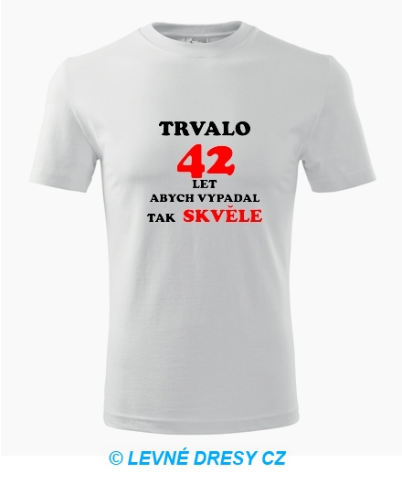 Narozeninové tričko trvalo 42 let